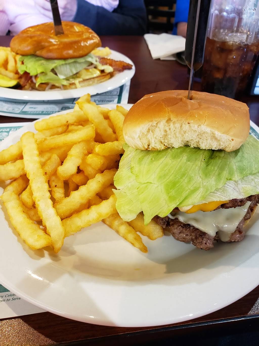 Auntie Vs | restaurant | 2010 N Wayne St # B, Angola, IN 46703, USA | 2606659922 OR +1 260-665-9922