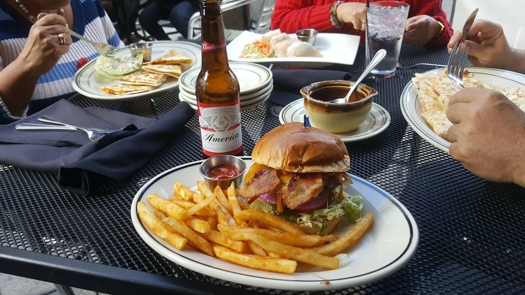 Blackfinn Ameripub - DC | restaurant | 1620 I St NW, Washington, DC 20006, USA | 2024294350 OR +1 202-429-4350