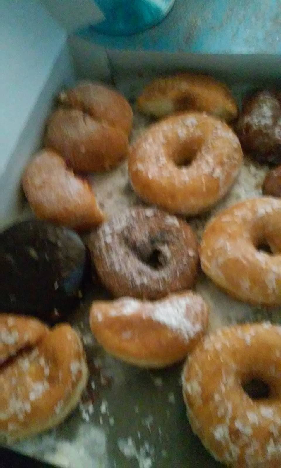 Yum Yum Donuts | cafe | 10426 Whittier Blvd, Whittier, CA 90606, USA | 5626999266 OR +1 562-699-9266
