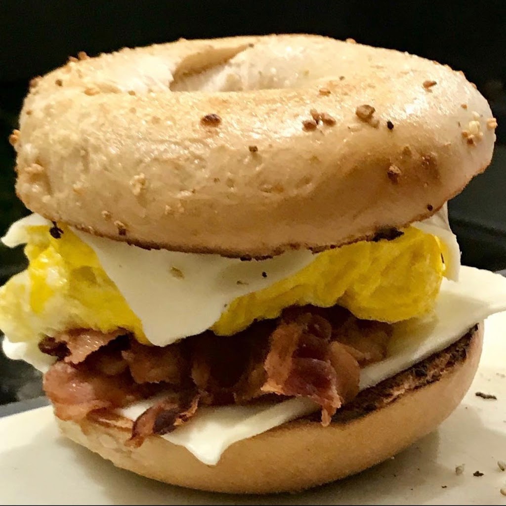 Old Nelson II Food Co. | restaurant | 35 S 13th St, Philadelphia, PA 19107, USA | 2155691719 OR +1 215-569-1719