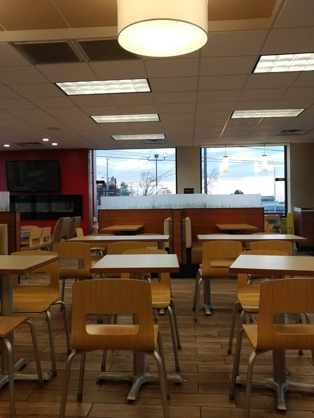 Wendys | restaurant | 1117 Harrisburg Pike, Lancaster, PA 17603, USA | 7173931065 OR +1 717-393-1065