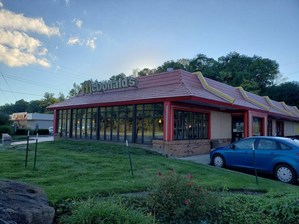 McDonalds | cafe | 6015 US-60, Ashland, KY 41102, USA | 6069282223 OR +1 606-928-2223
