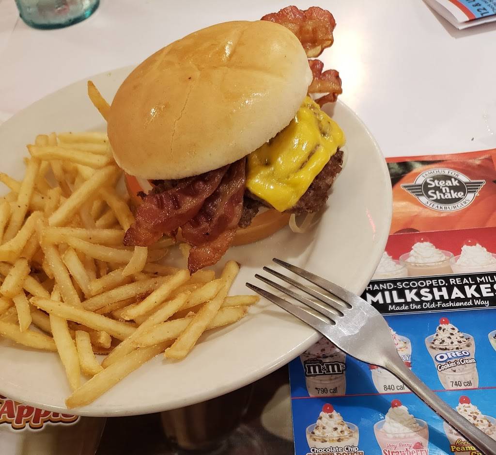 Steak n Shake | restaurant | 3980 Wedgewood Ln, The Villages, FL 32162, USA | 3862138786 OR +1 386-213-8786