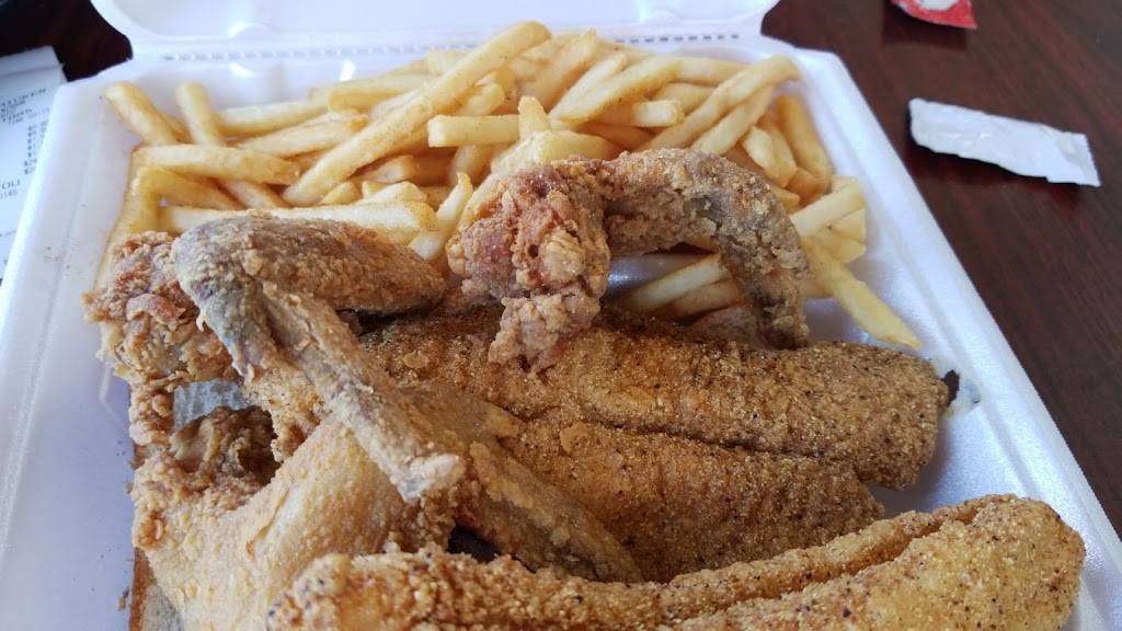 JJ Fish & Chicken | restaurant | 3302 W Camp Wisdom Rd, Dallas, TX 75237, USA | 9727801885 OR +1 972-780-1885