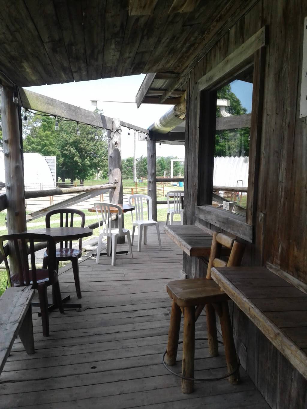 Bar Saloon Domaine Magaline | restaurant | 7091 Montée Villeneuve, Mirabel, QC J7N 2H1, Canada | 4502584132 OR +1 450-258-4132