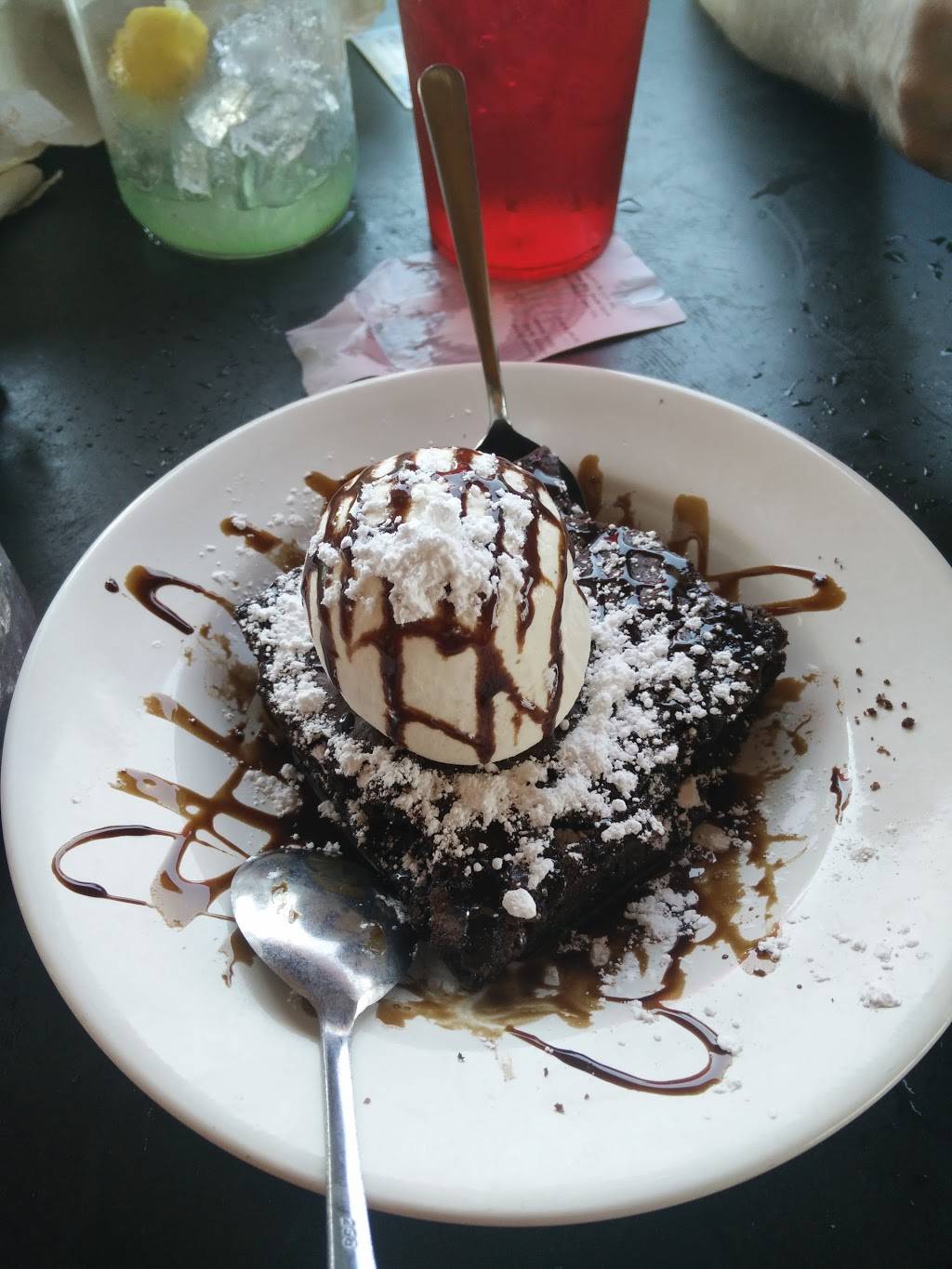 Pluckers Wing Bar | restaurant | 9229 Rain Lily Trail, Fort Worth, TX 76177, USA | 8177502473 OR +1 817-750-2473