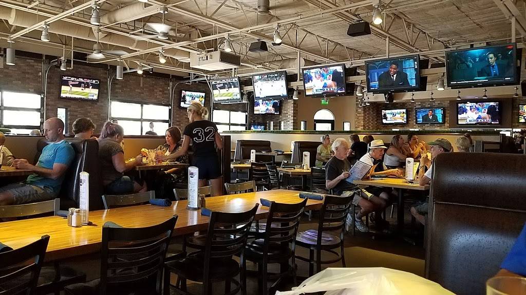 Blue 32 Sports Grill | restaurant | 6348 S Higley Rd, Gilbert, AZ 85298, USA | 4802487002 OR +1 480-248-7002