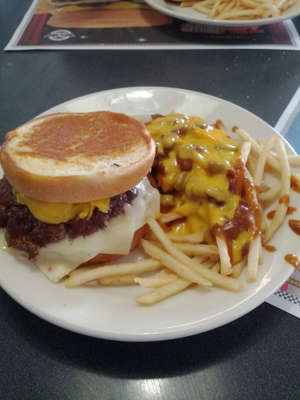 Steak n Shake | restaurant | 1919 N College Ave, Bloomington, IN 47404, USA | 8123318898 OR +1 812-331-8898