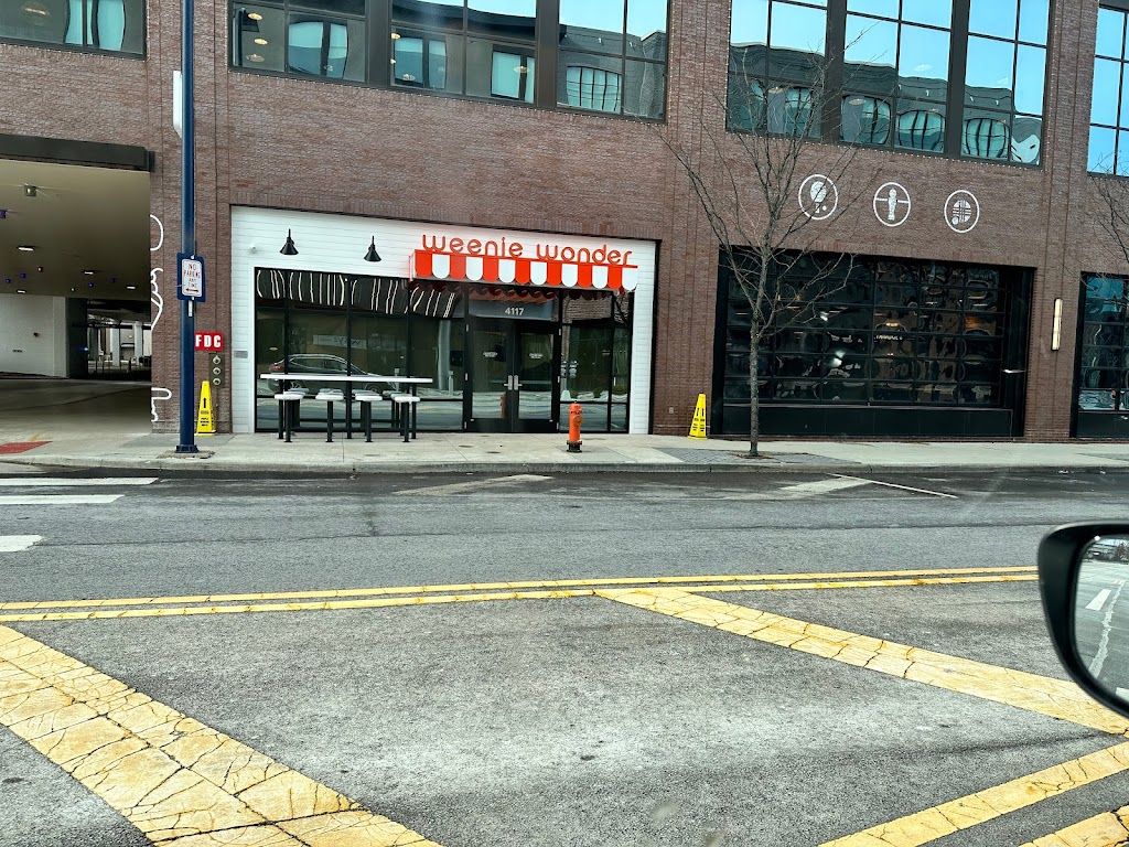 Weenie Wonder | restaurant | 4117 Worth Ave Unit WW, Columbus, OH 43219, USA | 6146839523 OR +1 614-683-9523