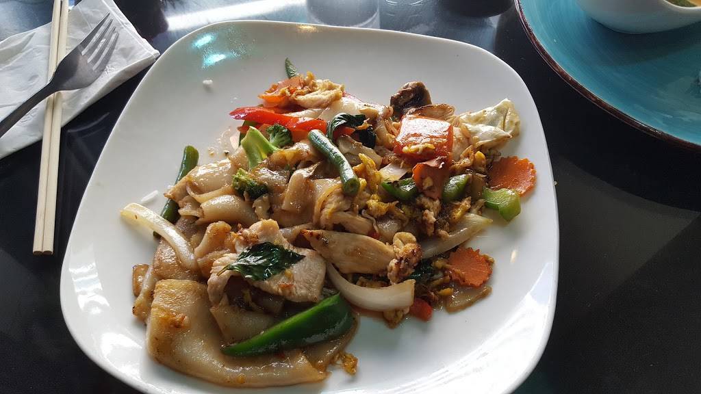 Thai Paradise | restaurant | 137 W Market St, Indianapolis, IN 46204, USA | 3178228382 OR +1 317-822-8382