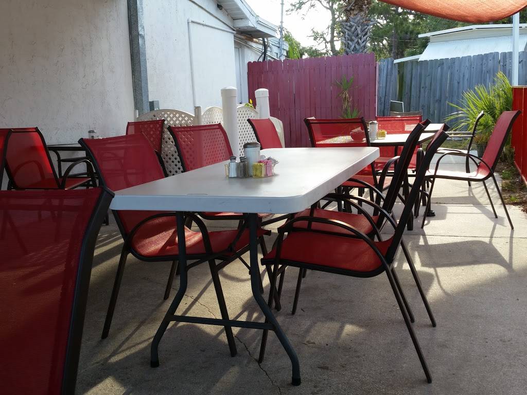 Caposeys Whole Works Restaurant | restaurant | 5250 Green Key Rd, New Port Richey, FL 34652, USA | 7278424307 OR +1 727-842-4307