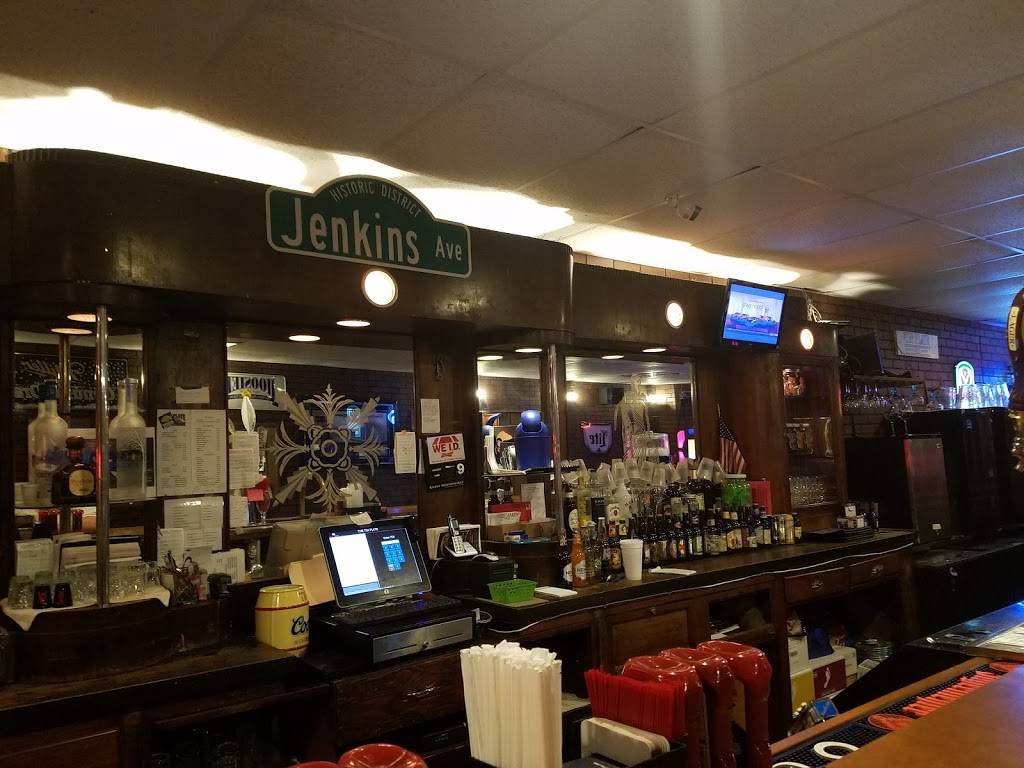 The Tin Plate | restaurant | 2233 S J St, Elwood, IN 46036, USA | 7655578231 OR +1 765-557-8231