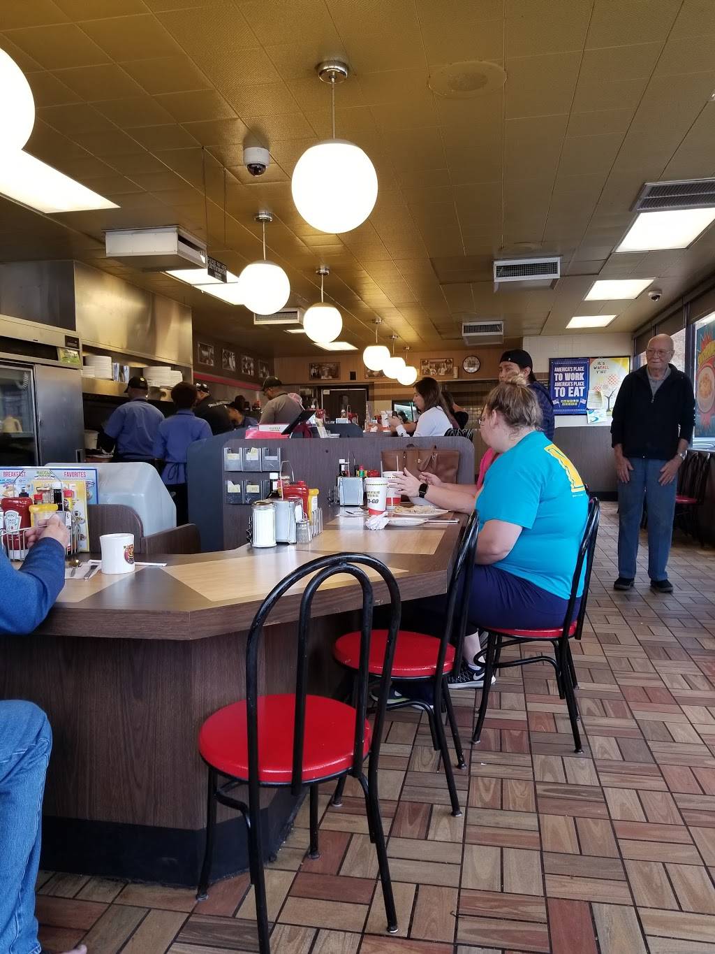 Waffle House | meal takeaway | 1470 Holcomb Bridge Rd, Roswell, GA 30076, USA | 7706434992 OR +1 770-643-4992