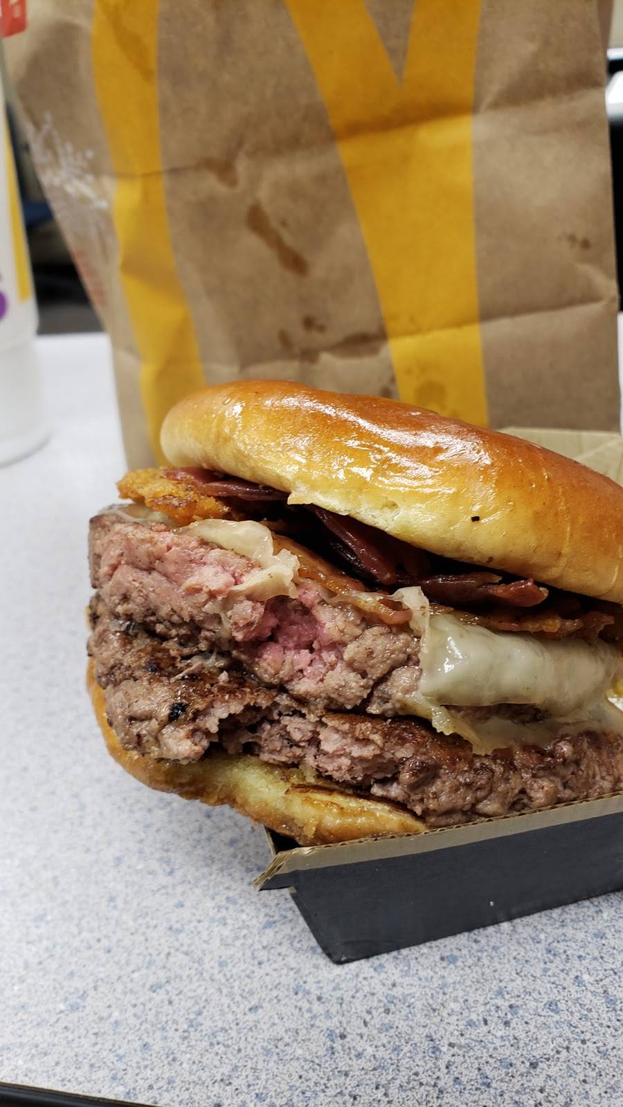 McDonalds | cafe | 445 W Roosevelt Rd, Glen Ellyn, IL 60137, USA | 6308581114 OR +1 630-858-1114