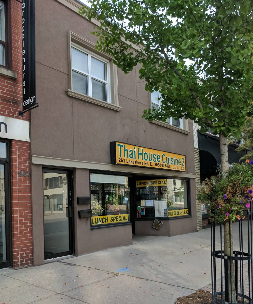 Thai House Cuisine 2 | restaurant | 261 Lakeshore Rd E, Mississauga, ON L5G 1G8, Canada | 9059906888 OR +1 905-990-6888