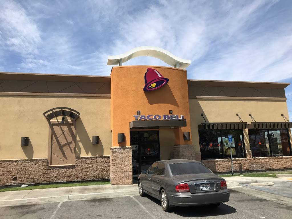 Taco Bell | meal takeaway | 220 W Ontario Ave, Corona, CA 92882, USA | 9518988857 OR +1 951-898-8857