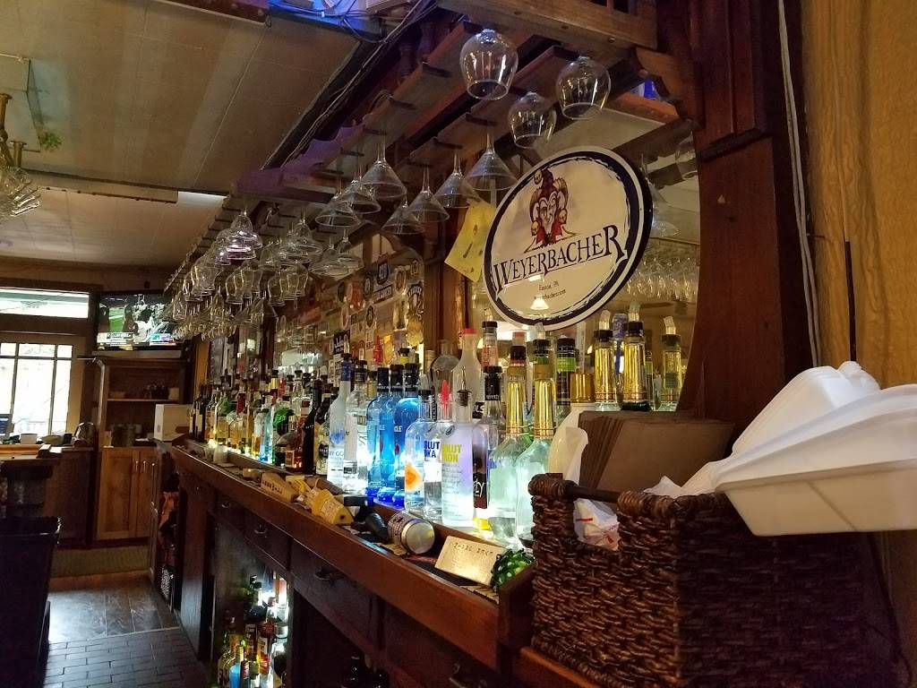 Warwick Hotel | restaurant | 12 W Main St, Hummelstown, PA 17036, USA | 7175669124 OR +1 717-566-9124