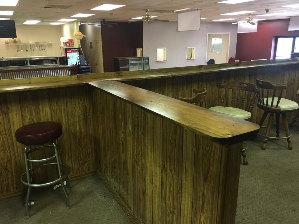 Royals Warehouse | restaurant | 127 Merritt Dr, New Hope, AL 35760, USA | 2567238903 OR +1 256-723-8903