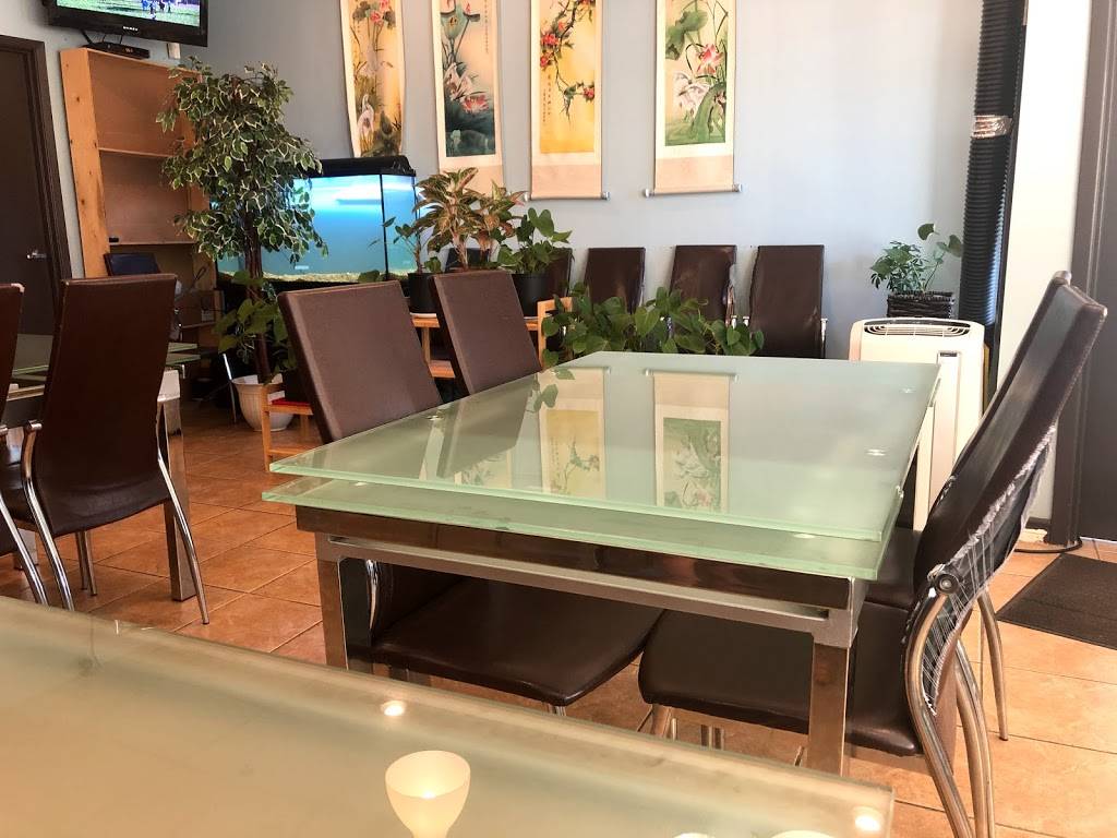 Panda Chopsticks Chinese Restaurant | restaurant | 650 Plains Rd E, Burlington, ON L7T 2E9, Canada | 9056328688 OR +1 905-632-8688