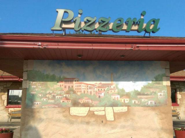 Paisanos Italian Restaurant | restaurant | 113 N Chicago Ave, South Milwaukee, WI 53172, USA | 4148569020 OR +1 414-856-9020