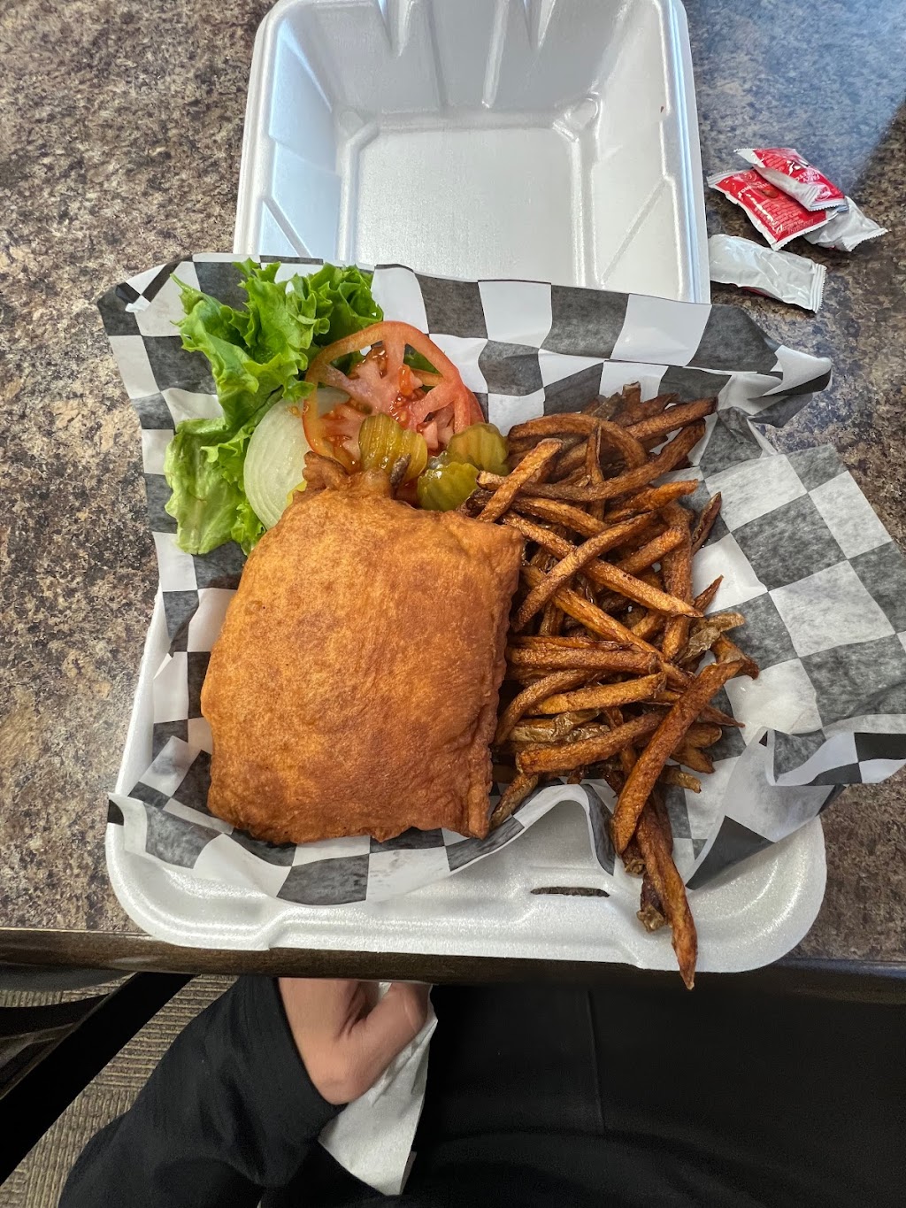 Crow Hop | restaurant | 42 Hospital Lp, Crow Agency, MT 59022, USA | 4066062190 OR +1 406-606-2190