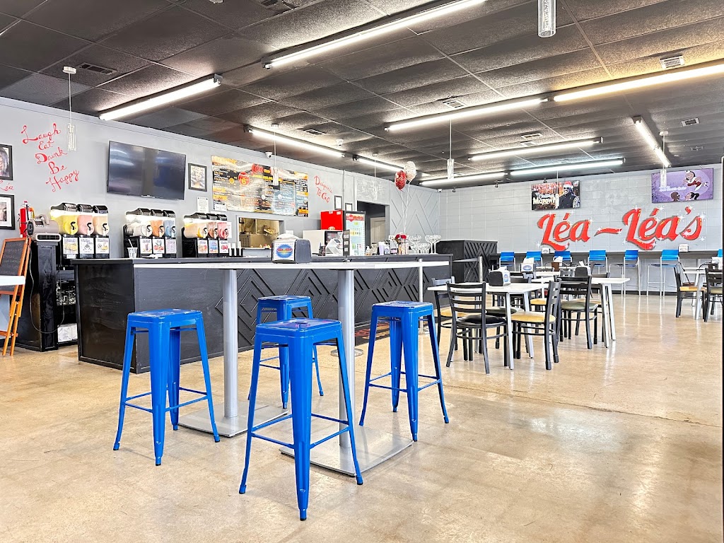 Léa-Léa’s Gourmet Dogs | restaurant | 3408 S University Ave ste3, Little Rock, AR 72204, USA | 5012463008 OR +1 501-246-3008