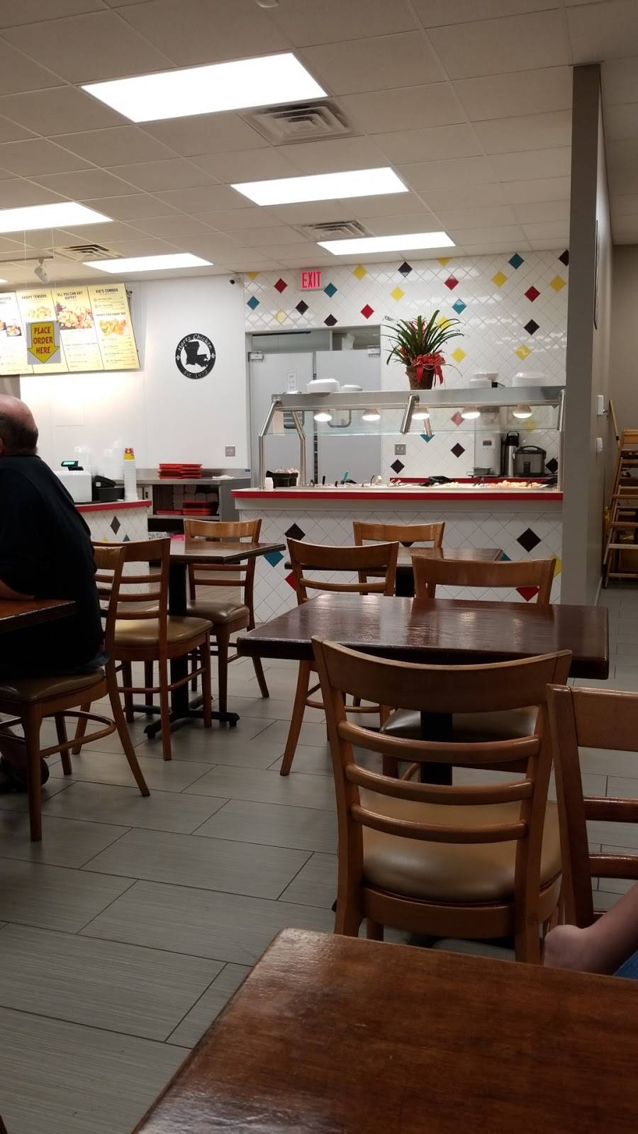 Hartz Chicken Buffet | restaurant | 5523 Airline Dr, Bossier City, LA 71111, USA | 3185847307 OR +1 318-584-7307