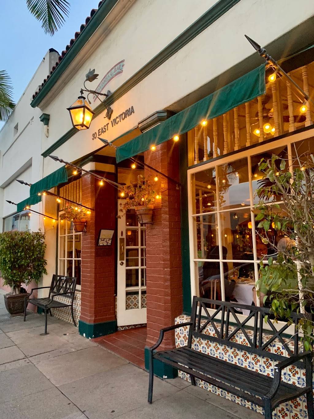 Trattoria Vittoria | restaurant | 30 E Victoria St, Santa Barbara, CA 93103, USA | 8059625014 OR +1 805-962-5014