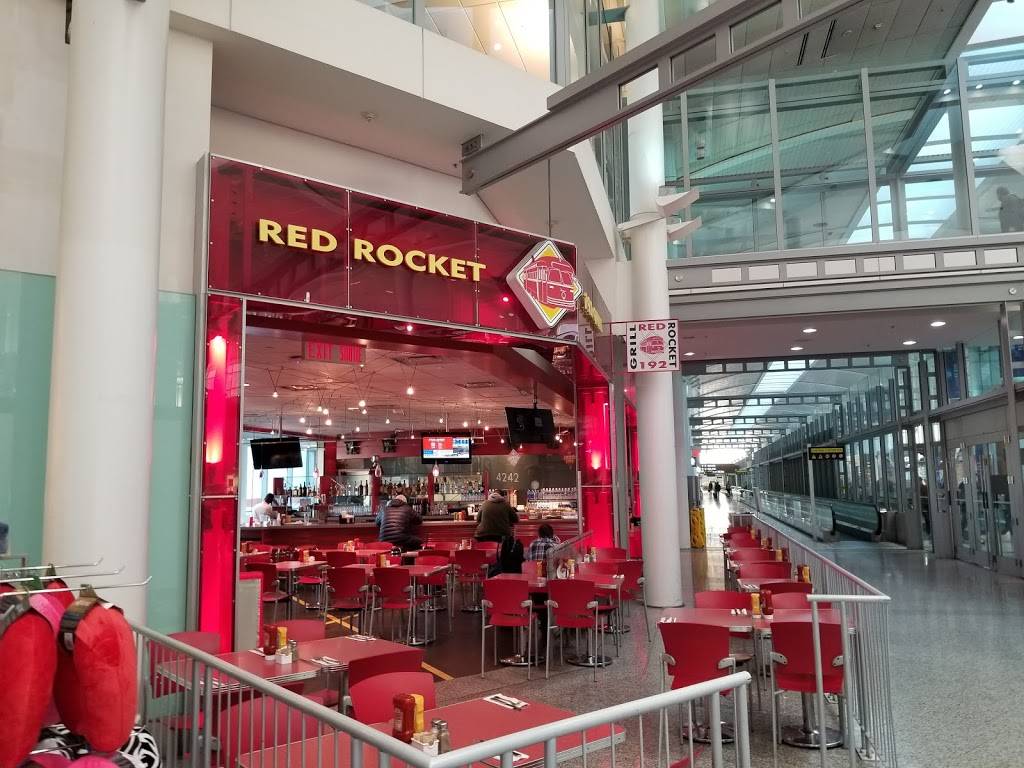 Red Rocket | restaurant | Terminal 1, 6301 Silver Dart Dr, Mississauga, ON L5P 1B2, Canada | 4167763100 OR +1 416-776-3100