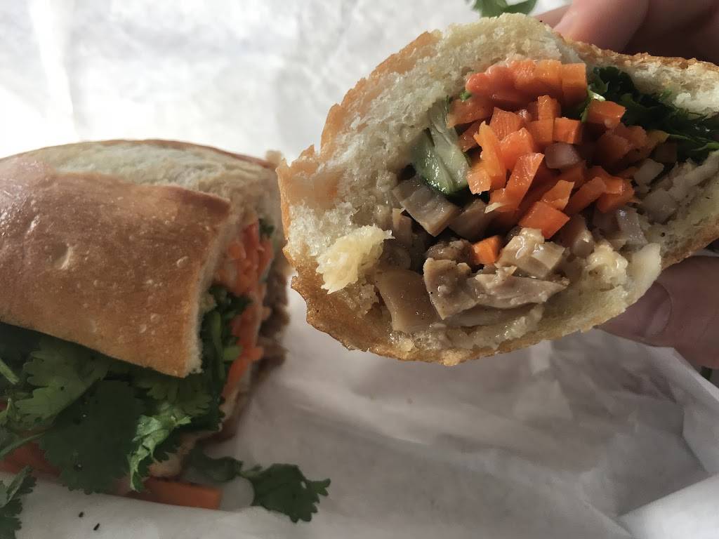 Banh Mi House | restaurant | 2701 San Bruno Ave, San Francisco, CA 94134, USA | 4157695556 OR +1 415-769-5556