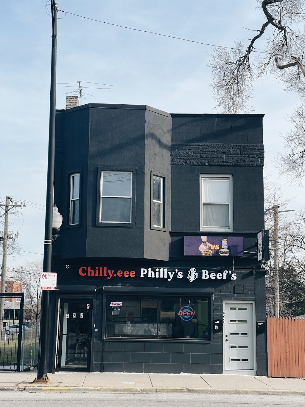 Chillyeee Phillys and Beefs | restaurant | 427 N Kedzie Ave, Chicago, IL 60612, USA | 7739003855 OR +1 773-900-3855
