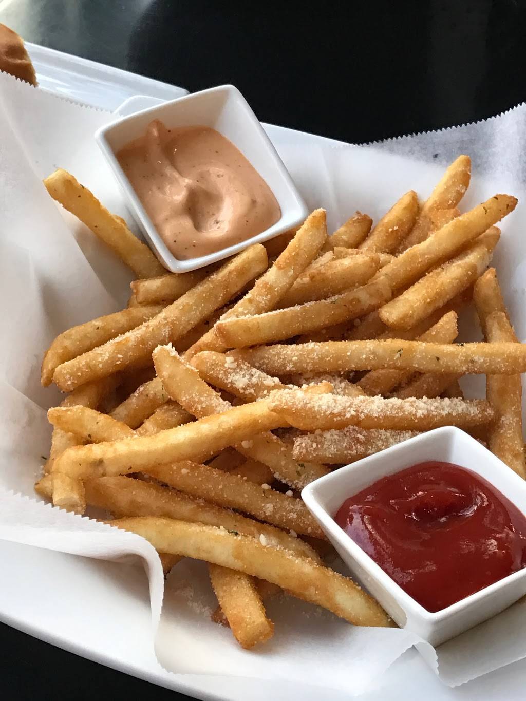 Bonchon Arlington | restaurant | 2201 N Pershing Dr E, Arlington, VA 22201, USA | 7035281011 OR +1 703-528-1011