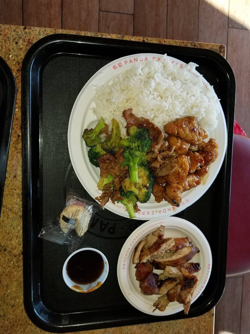 Panda Express | meal takeaway | 3606 S 27th St, Milwaukee, WI 53221, USA | 4142826168 OR +1 414-282-6168