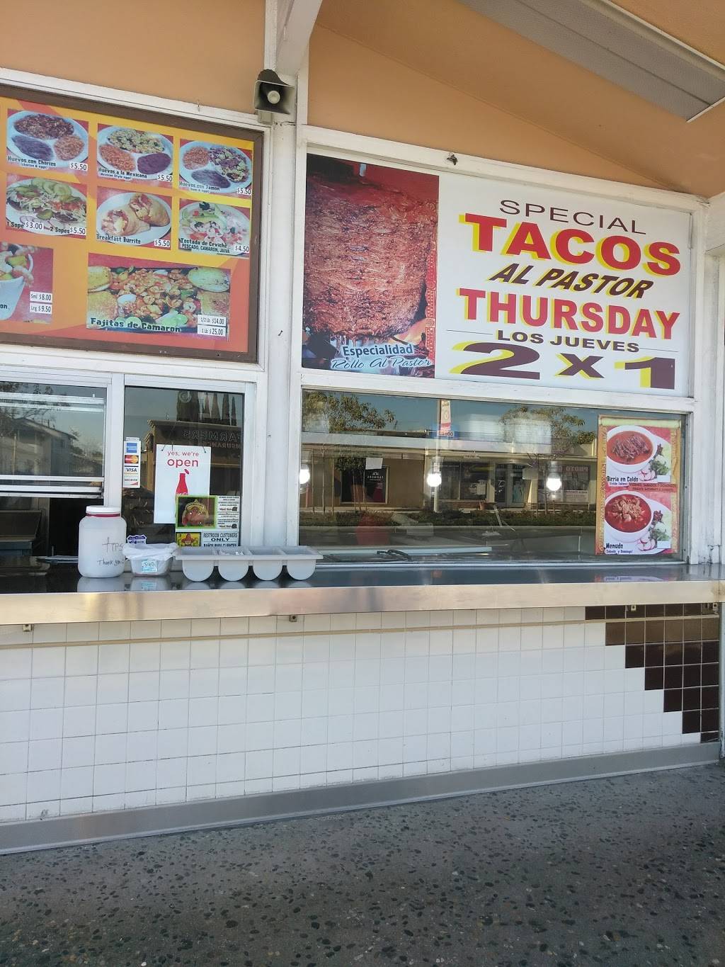 Tacos & Seafood Raul | restaurant | 8740 Firestone Blvd, Downey, CA 90241, USA | 5629407139 OR +1 562-940-7139