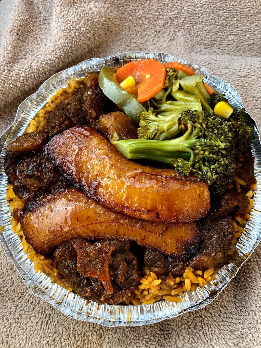 Dinorah Restaurant | restaurant | 459 McCarter Hwy, Newark, NJ 07114, USA | 9736222033 OR +1 973-622-2033