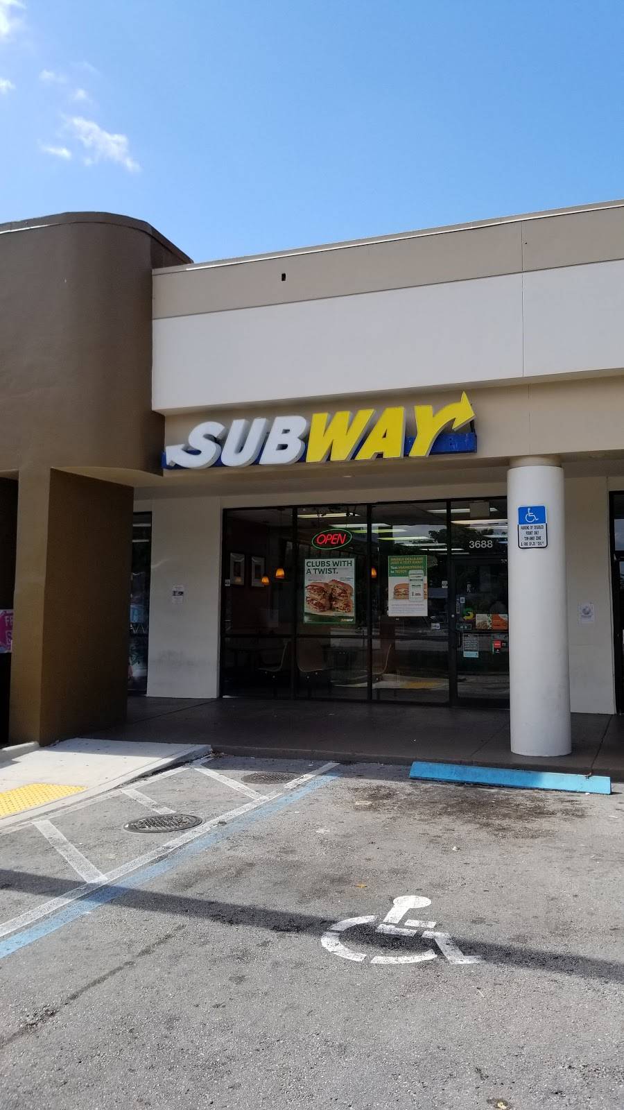 Subway Restaurants | restaurant | 3688 W Oakland Park Blvd, Lauderdale Lakes, FL 33311, USA | 9544863934 OR +1 954-486-3934