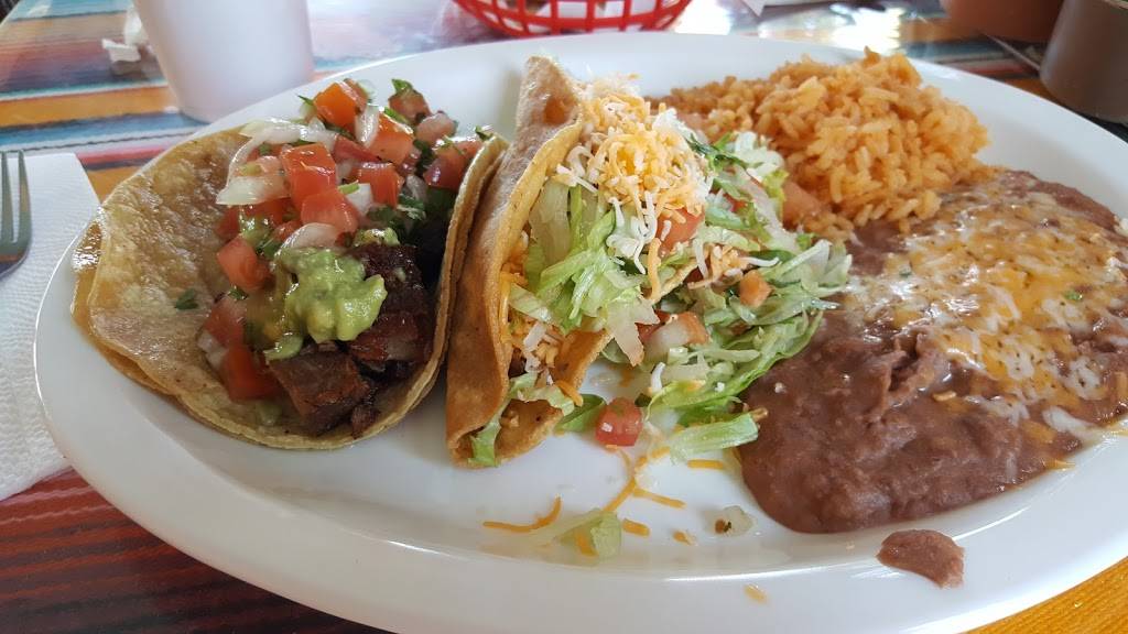 El Rancho | restaurant | 8001 Mission Gorge Rd, Santee, CA 92071, USA | 6193122800 OR +1 619-312-2800