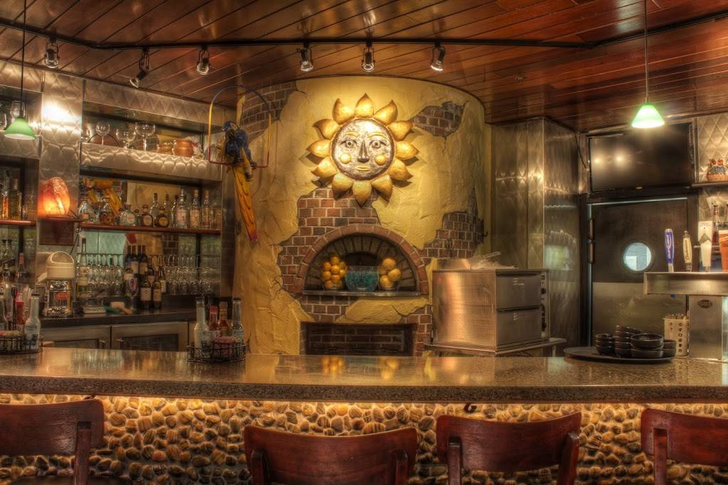 Iguana Mia of Fort Myers | restaurant | 4329 Cleveland Ave, Fort Myers, FL 33901, USA | 2399397130 OR +1 239-939-7130