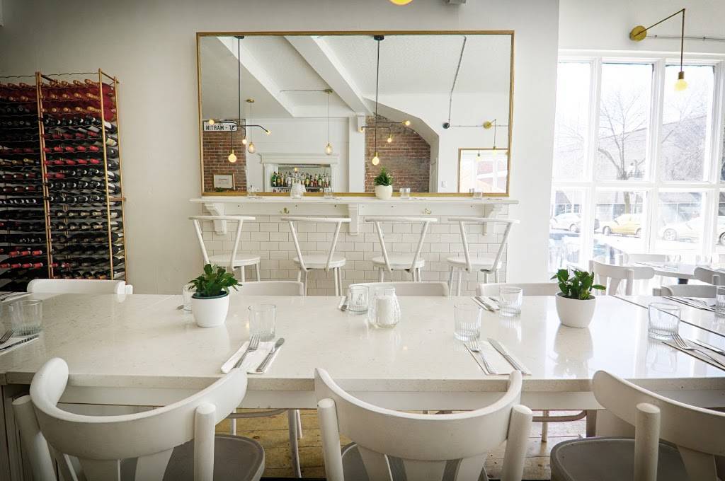 Au Tournant | restaurant | 1752 Rue Notre-Dame Ouest, Montréal, QC H3J 1M3, Canada | 5149336663 OR +1 514-933-6663