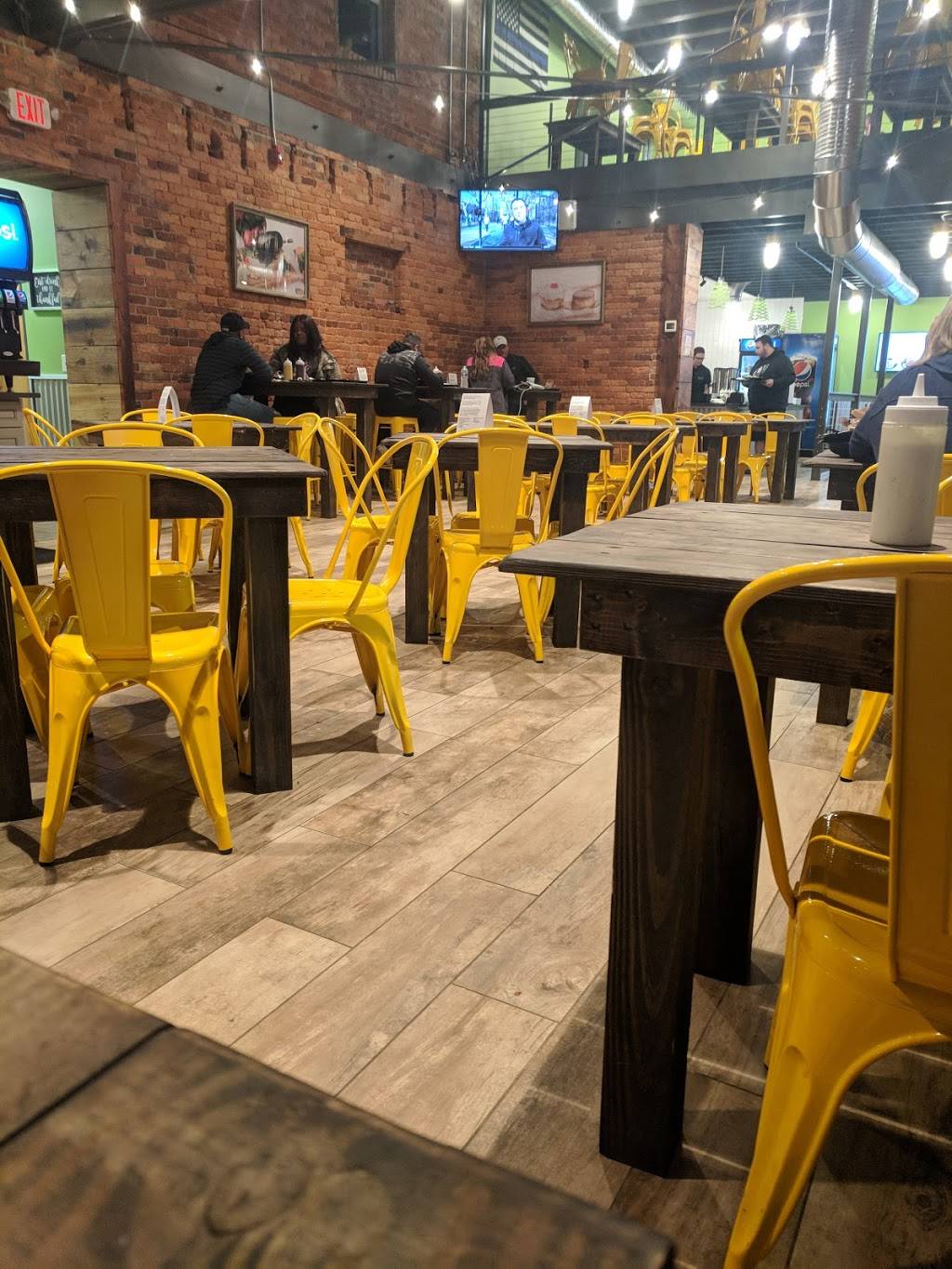 Tropical Grille | restaurant | 108 N Main St, Mauldin, SC 29662, USA | 8645521205 OR +1 864-552-1205