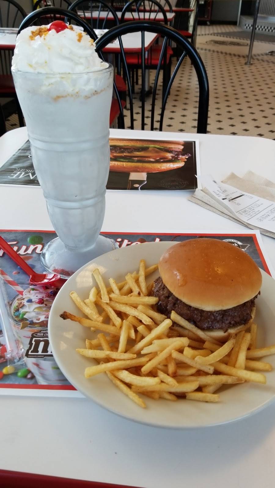 Steak n Shake | restaurant | 6075 Emerald Pkwy, Dublin, OH 43016, USA | 6147981714 OR +1 614-798-1714