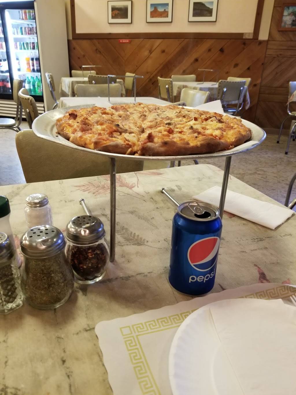 Stuccios Pizzeria | restaurant | 826 W Front St, Berwick, PA 18603, USA | 5707522964 OR +1 570-752-2964