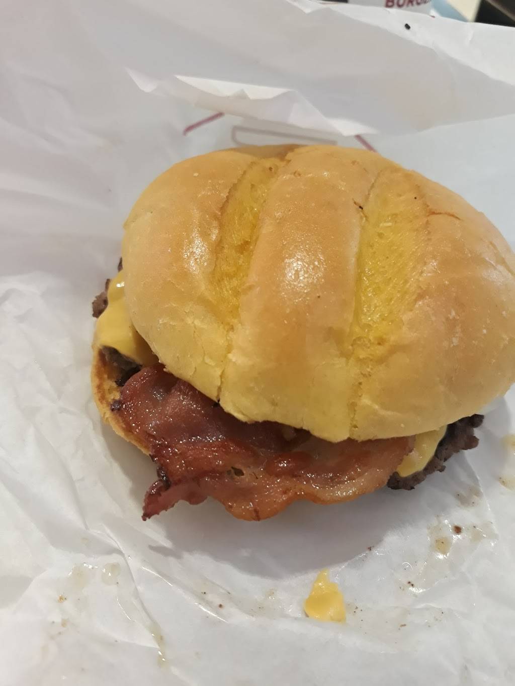 Smashburger | restaurant | 2800 N Terminal Road Space, Tbf-2, Houston, TX 77032, USA | 3036331500 OR +1 303-633-1500