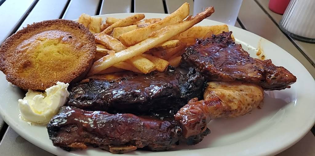 Saroms Southern Kitchen | restaurant | 1901 El Camino Ave, Sacramento, CA 95815, USA | 9165715355 OR +1 916-571-5355