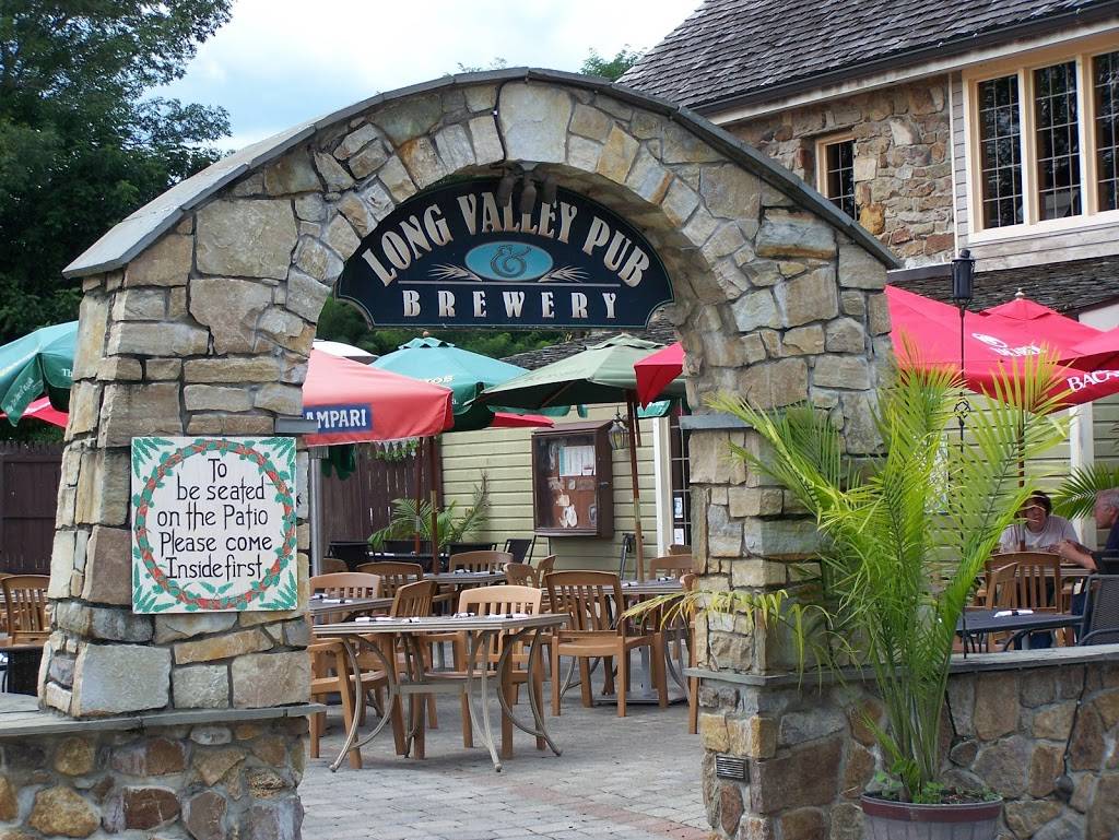 Long Valley Pub & Brewery at Restaurant Village | restaurant | 1 Fairmount Rd, Long Valley, NJ 07853, USA | 9088761122 OR +1 908-876-1122