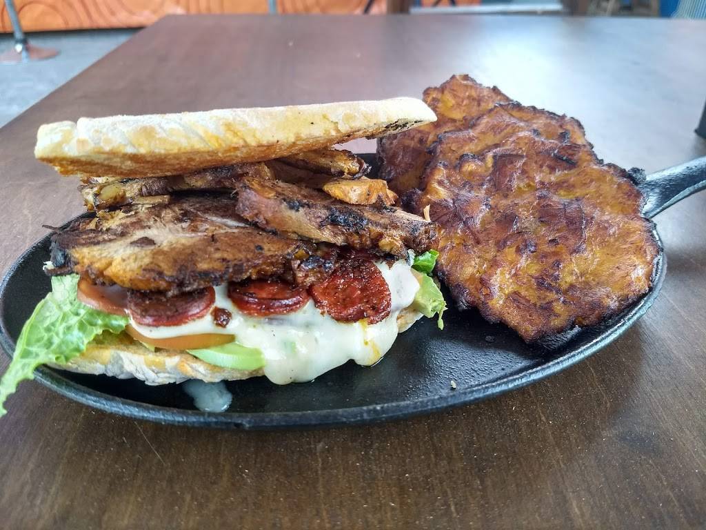 La Probadera Food Truck | restaurant | Empleados, 22820 Ensenada, B.C., Mexico | 016461110017 OR +52 646 111 0017