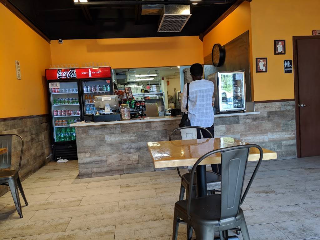 Ginos Pizza | restaurant | 4316 Forest Hill Blvd, Palm Springs, FL 33406, USA | 5619697444 OR +1 561-969-7444