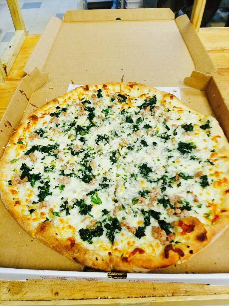 Hot Grill & Pizza | restaurant | 59 New Haven Rd, Seymour, CT 06483, USA | 2038812444 OR +1 203-881-2444