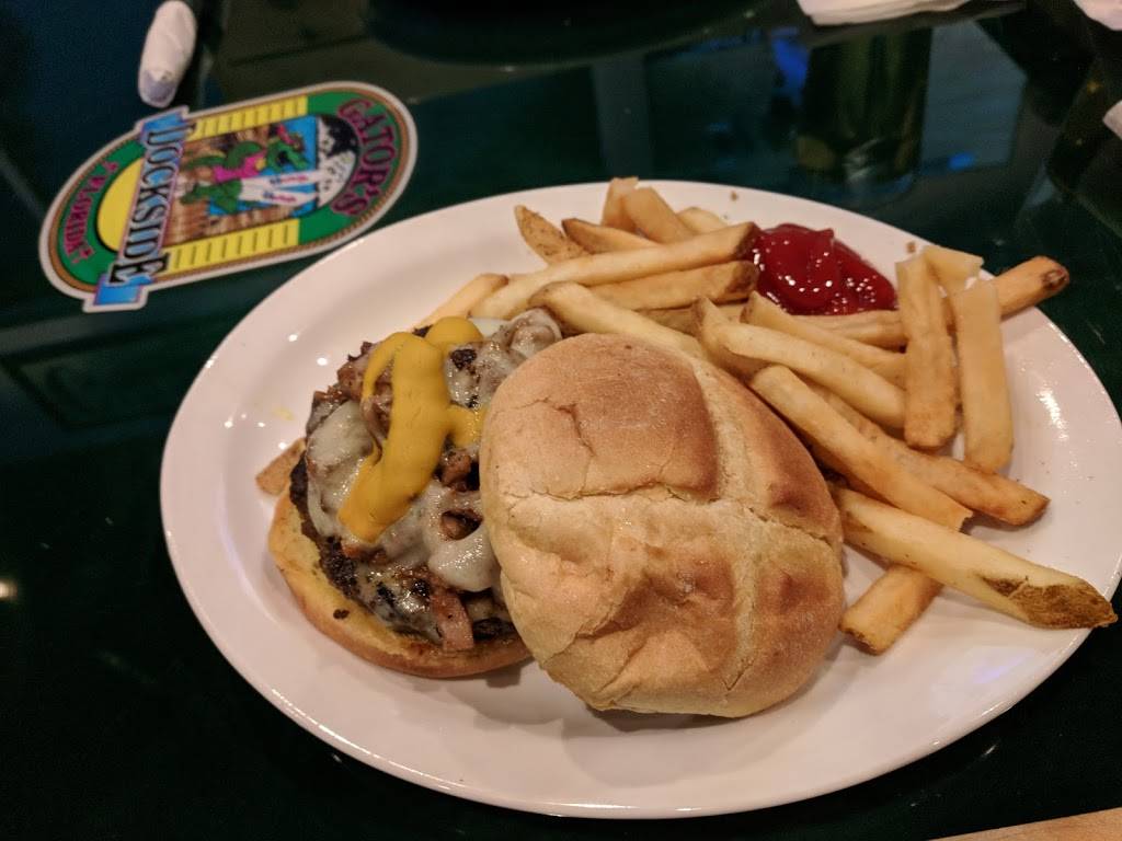 Gators Dockside | restaurant | 6516 Old Brick Road, Windermere, FL 34786, USA | 4072175191 OR +1 407-217-5191