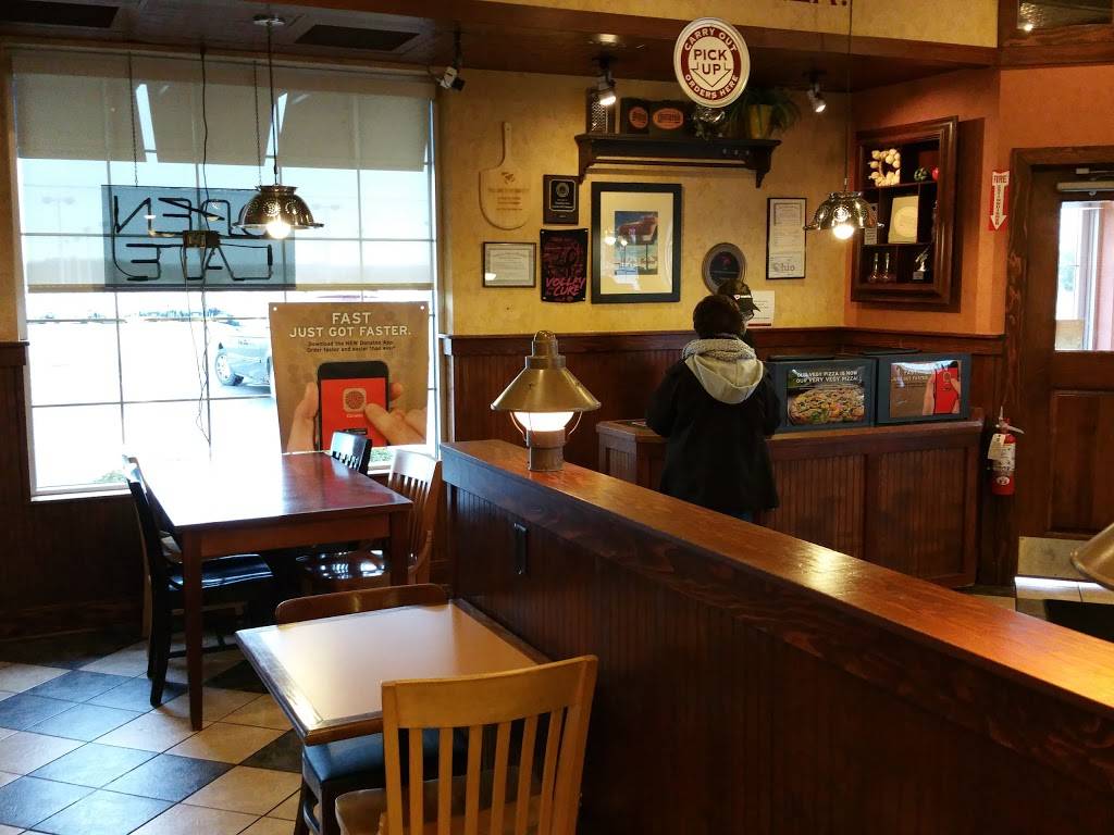 Donatos Pizza | restaurant | 610 E Broad St, Pataskala, OH 43062, USA | 7409273791 OR +1 740-927-3791